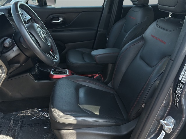 2022 Jeep Renegade Trailhawk photo 11