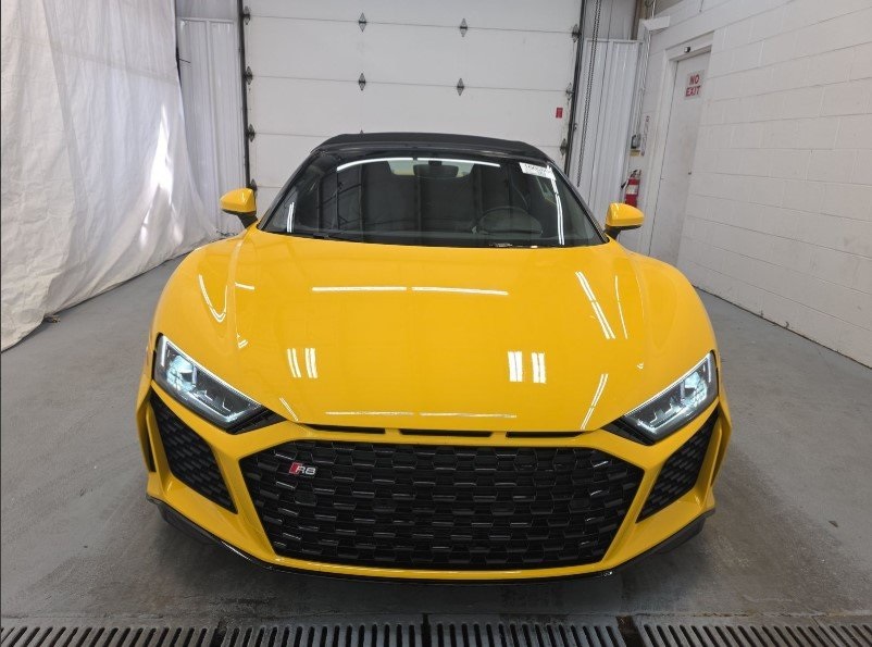 2021 Audi R8 V10 Spyder photo 2