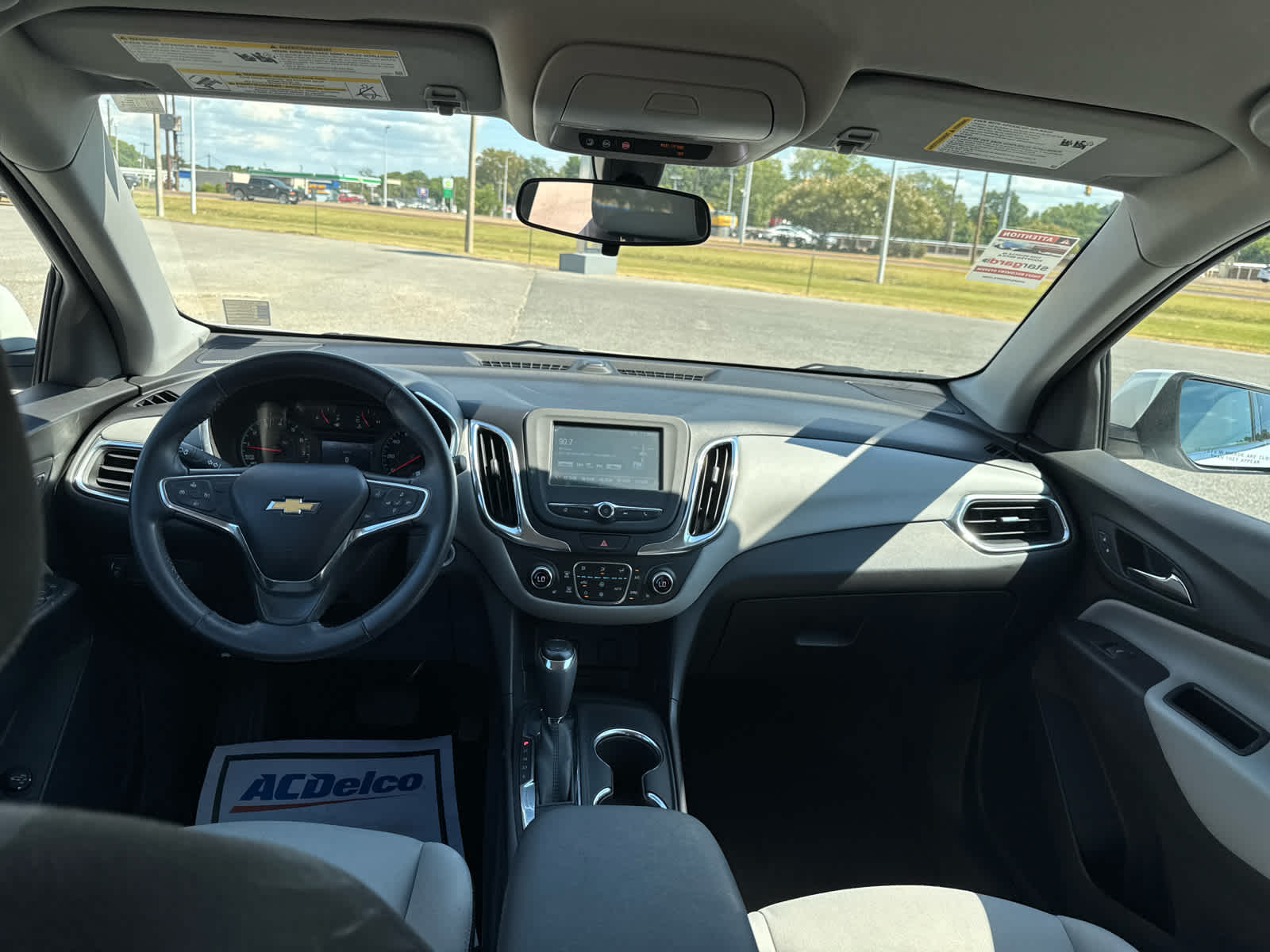 2018 Chevrolet Equinox LT photo 11