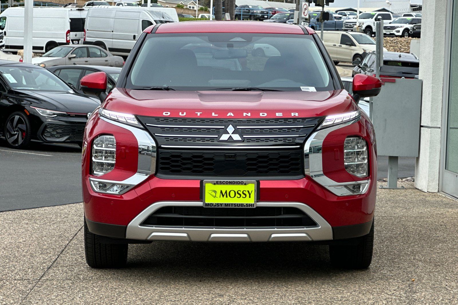 2025 Mitsubishi Outlander PHEV SE photo 8