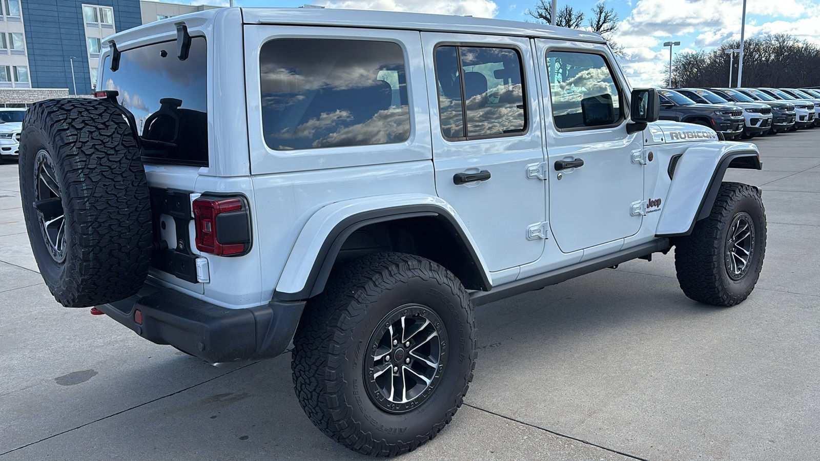 2025 Jeep Wrangler Rubicon X photo 3