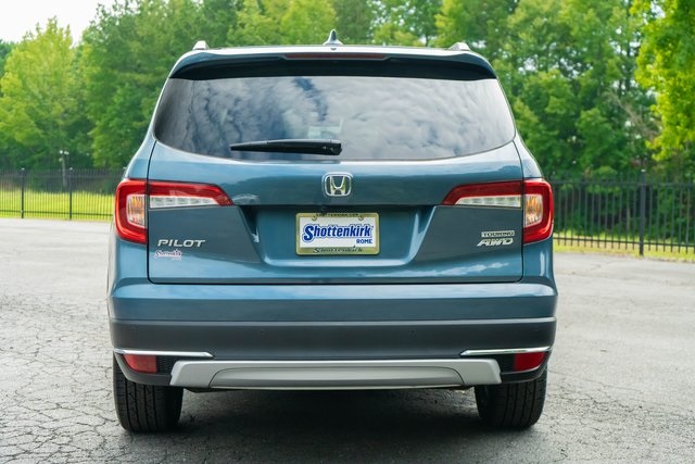 2022 Honda Pilot Touring photo 8