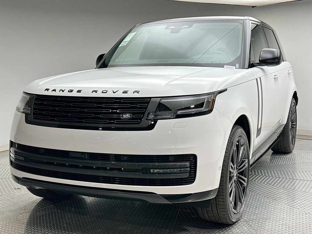 2025 Land Rover Range Rover SE's photo