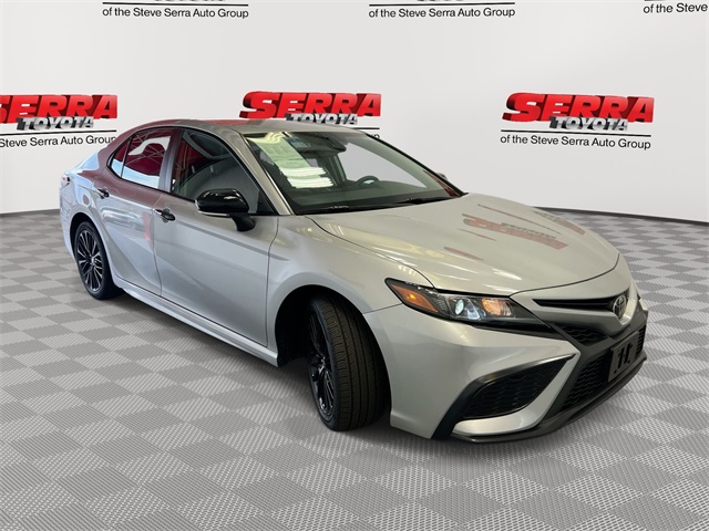 2021 Toyota Camry SE Nightshade's photo