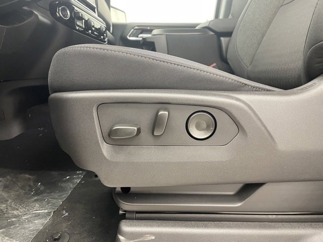 2025 Chevrolet Silverado 1500 LT photo 3