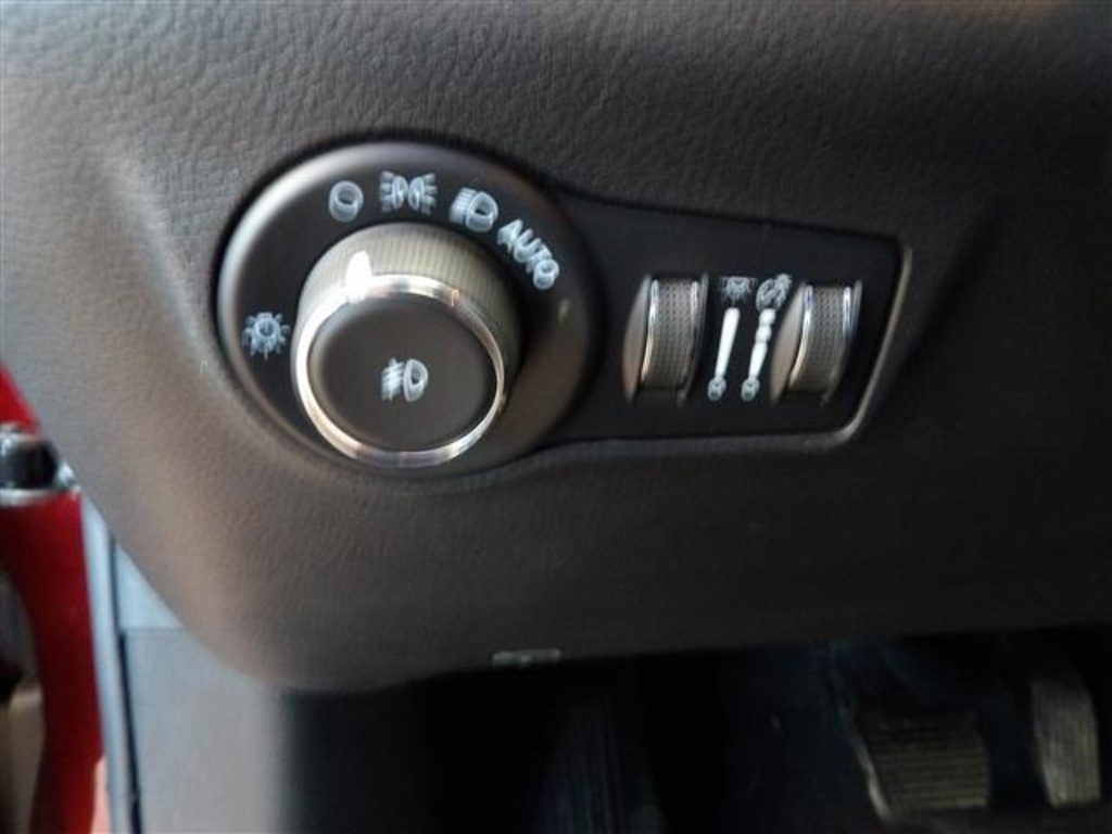 2022 Jeep Compass Latitude Lux photo 25