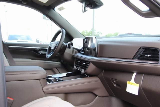 2025 Chevrolet Tahoe LS photo 9