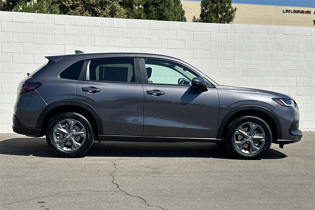 2026 Honda HR-V LX photo 3