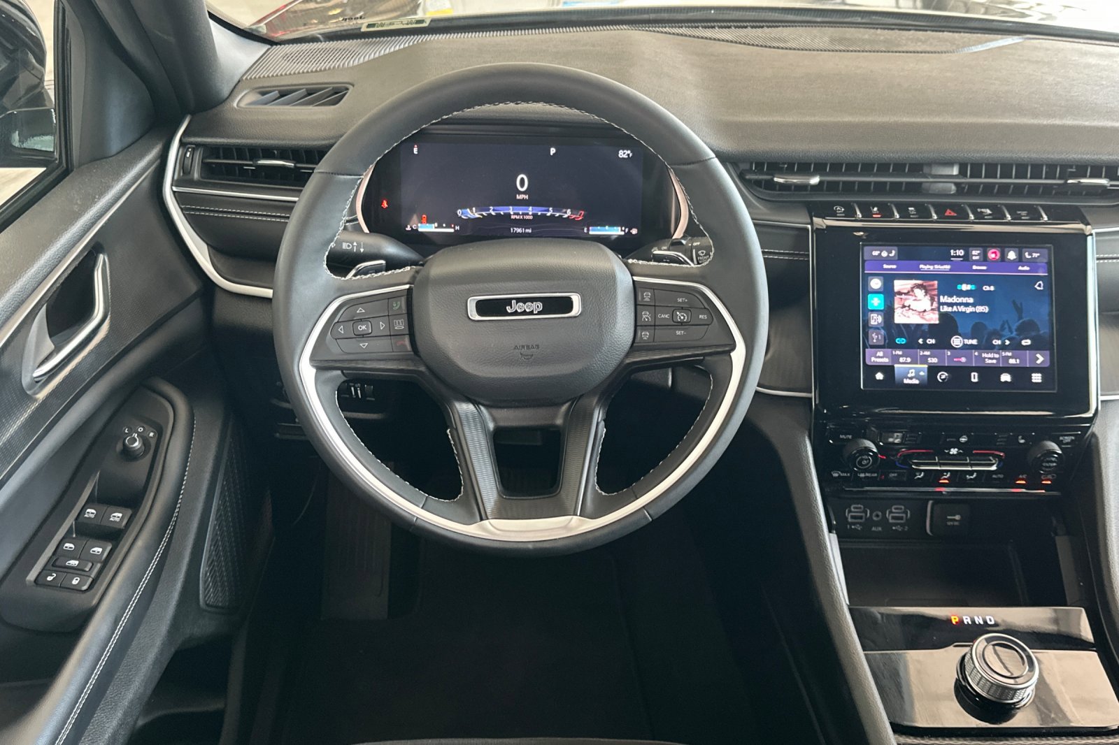 2024 Jeep Grand Cherokee Altitude photo 14