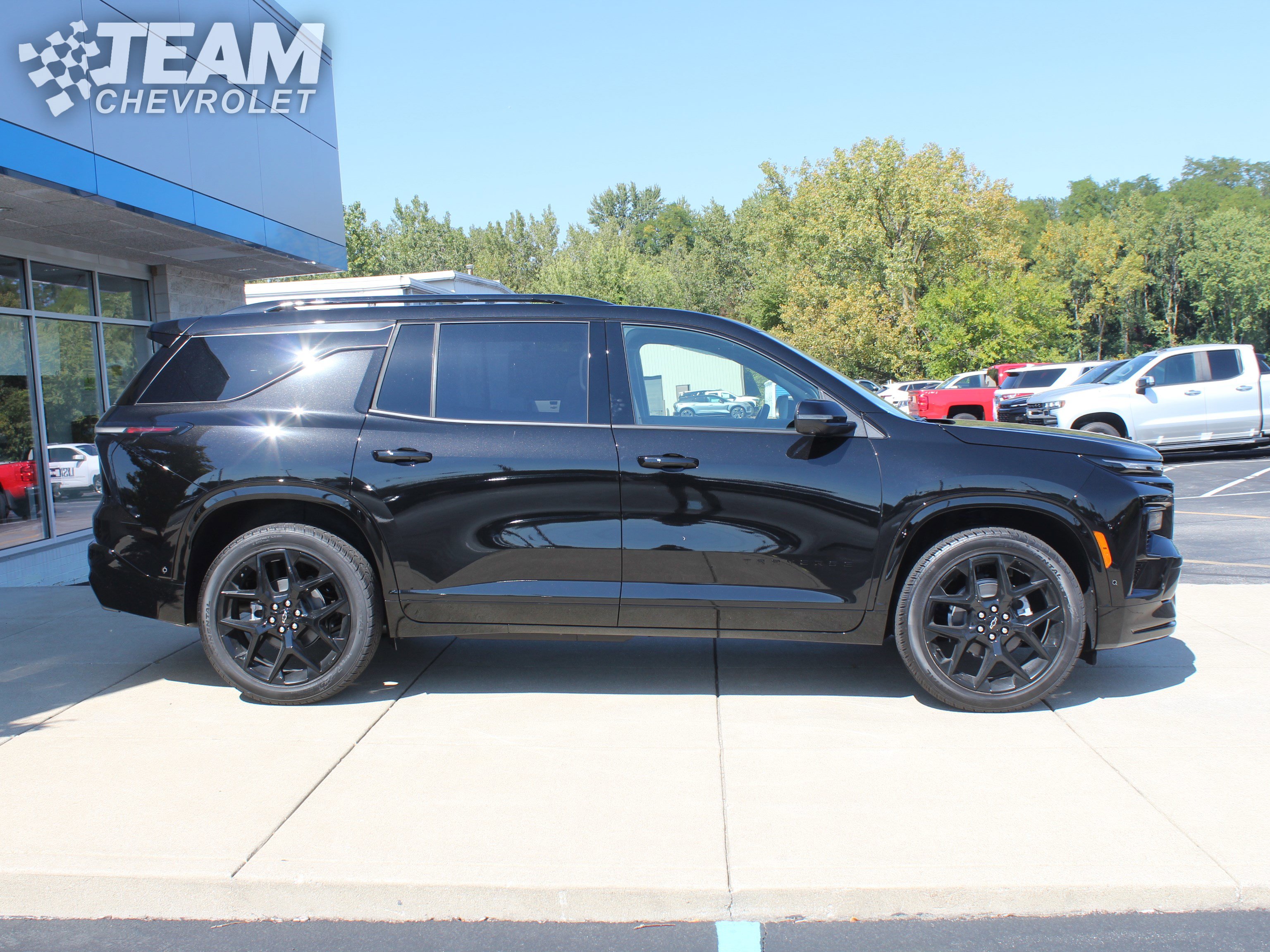 2026 Chevrolet Traverse RS photo 3