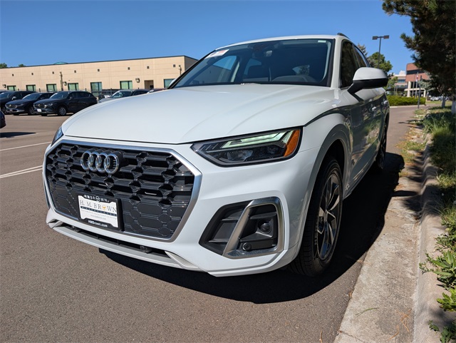 2022 Audi Q5 45 S line Premium photo 5