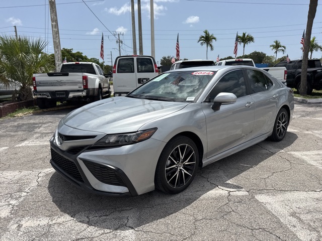 2024 Toyota Camry SE photo 12