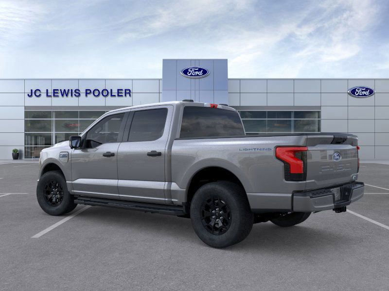 2025 Ford F-150 Lightning XLT photo 5