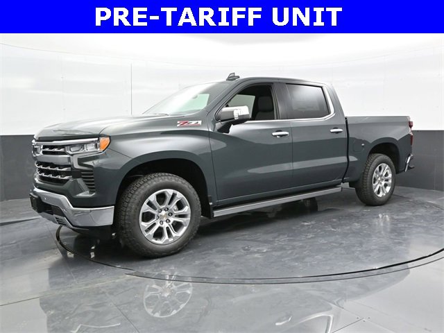 2025 Chevrolet Silverado 1500 LTZ photo 3