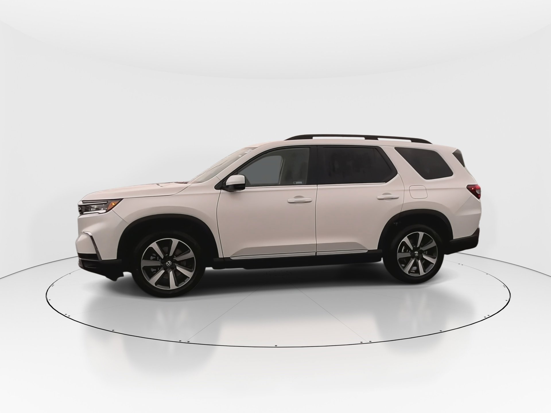 2025 Honda Pilot Touring photo 5