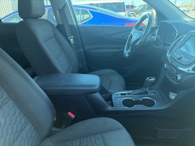 2018 Chevrolet Equinox LT photo 4