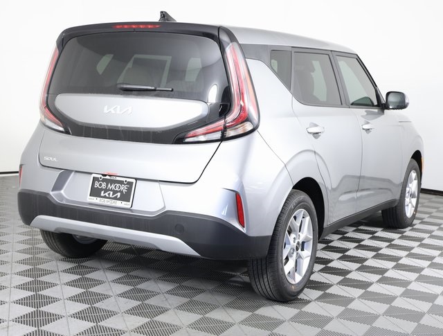 2025 Kia Soul LX photo 4