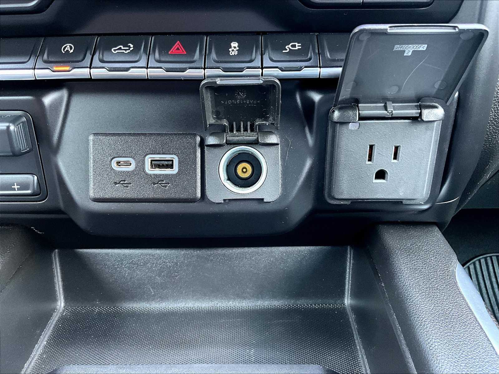 2022 Chevrolet Silverado 1500 RST photo 27