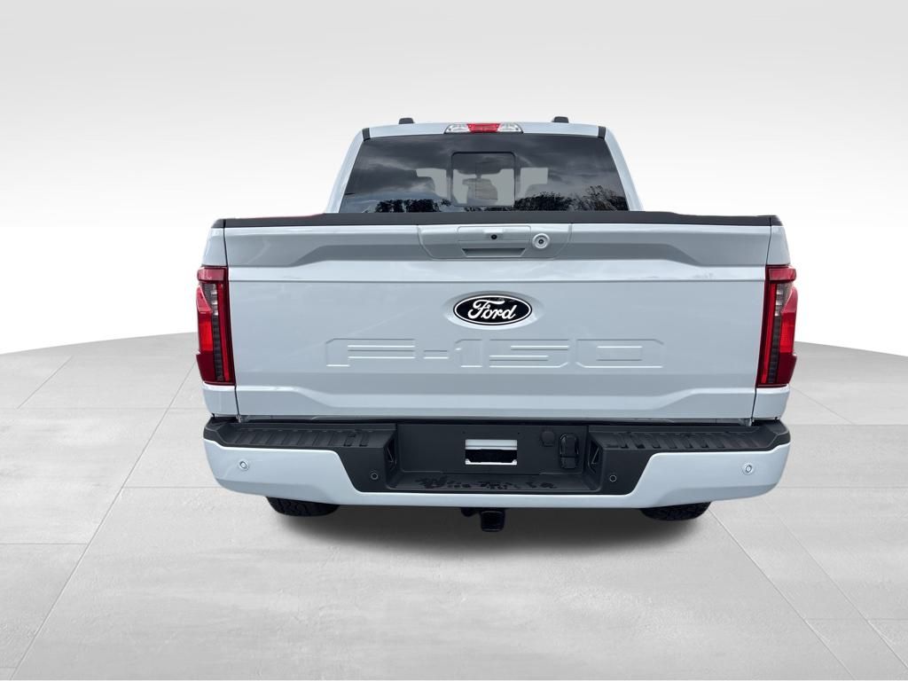 2025 Ford F-150 XLT photo 4