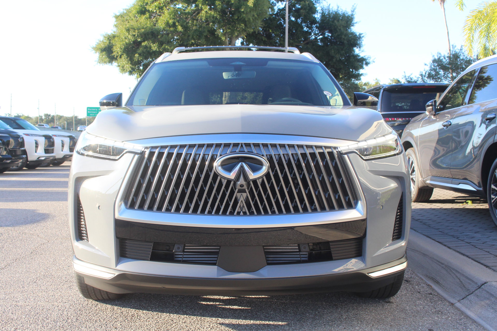 2026 Infiniti QX60 Luxe photo 4
