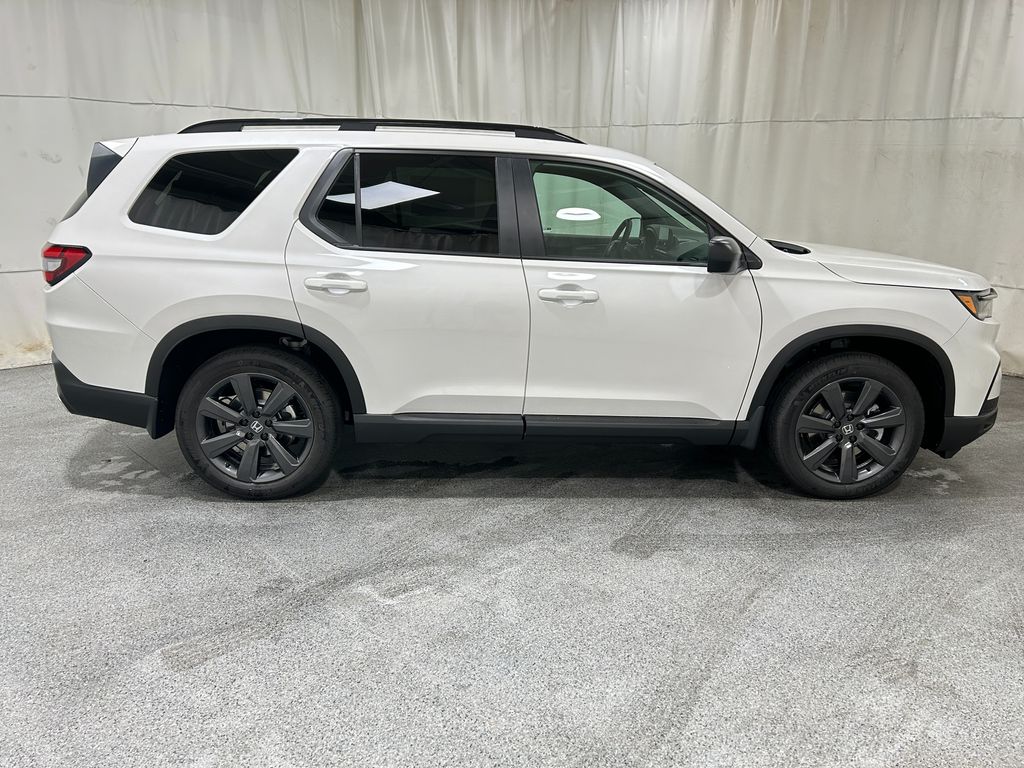2025 Honda Pilot Sport photo 5