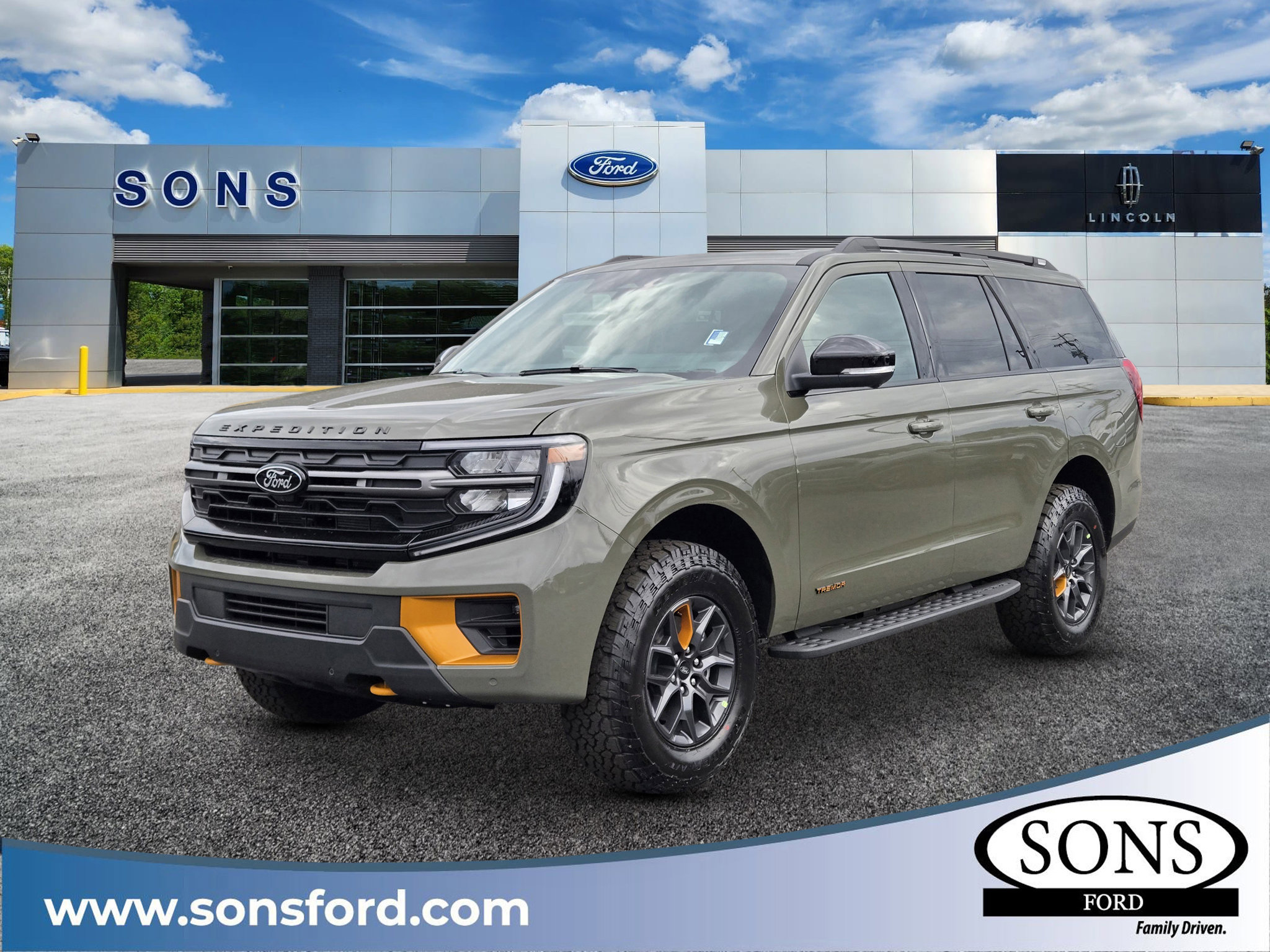 2025 Ford Expedition Tremor's photo