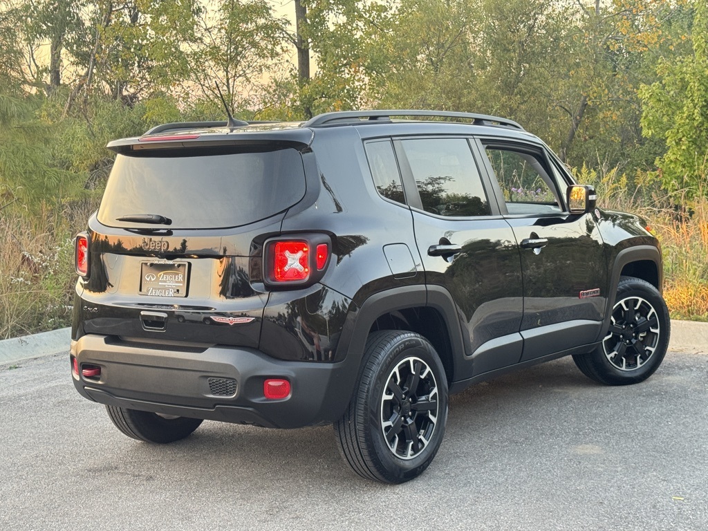 2023 Jeep Renegade Trailhawk photo 6
