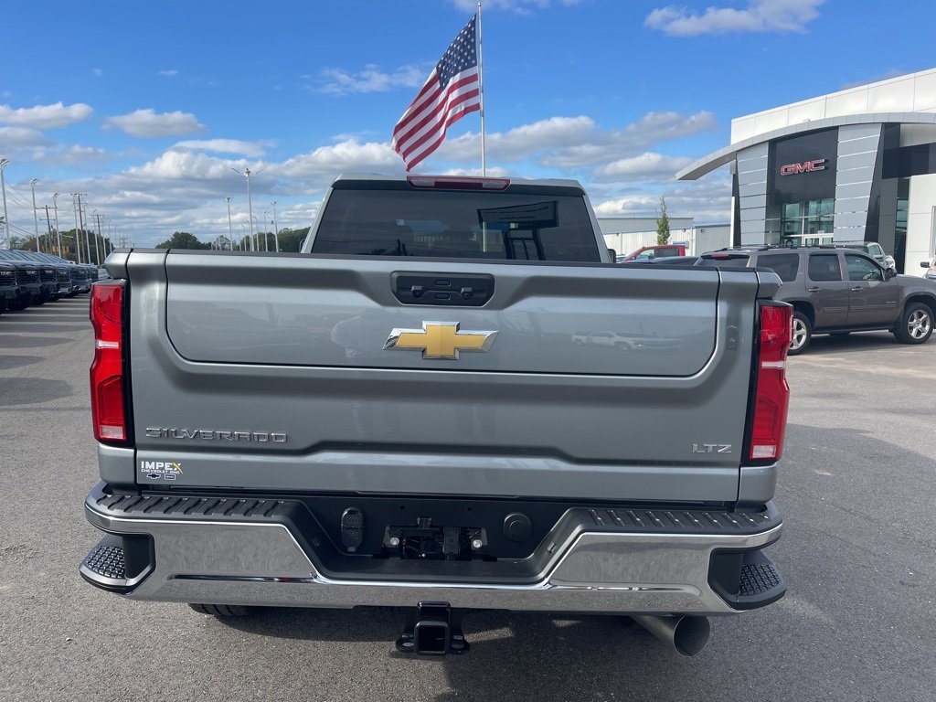 2026 Chevrolet Silverado 2500HD LTZ photo 3