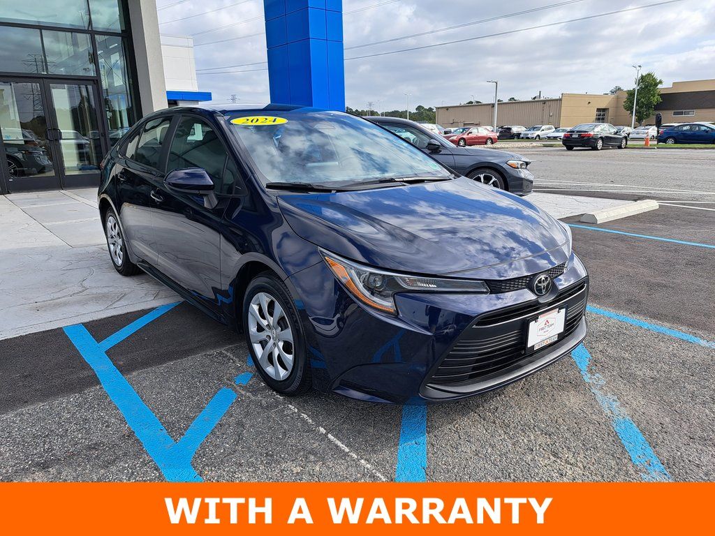 2024 Toyota Corolla LE photo 4