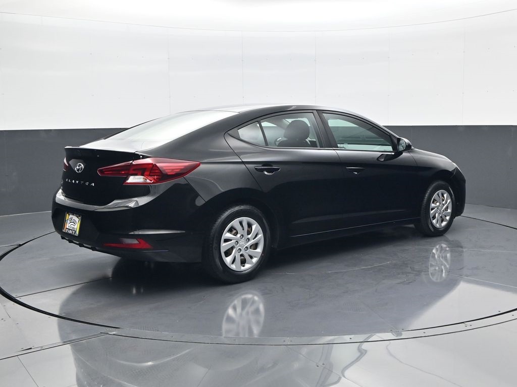 2019 Hyundai Elantra SE photo 5