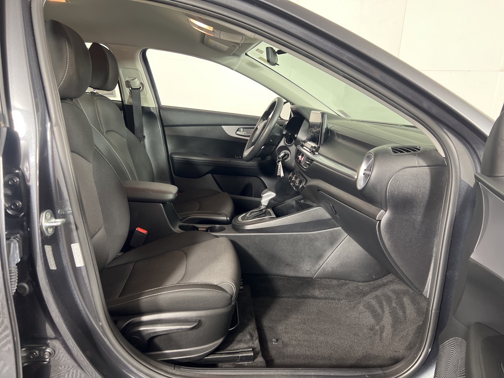 2023 Kia Forte LXS photo 10