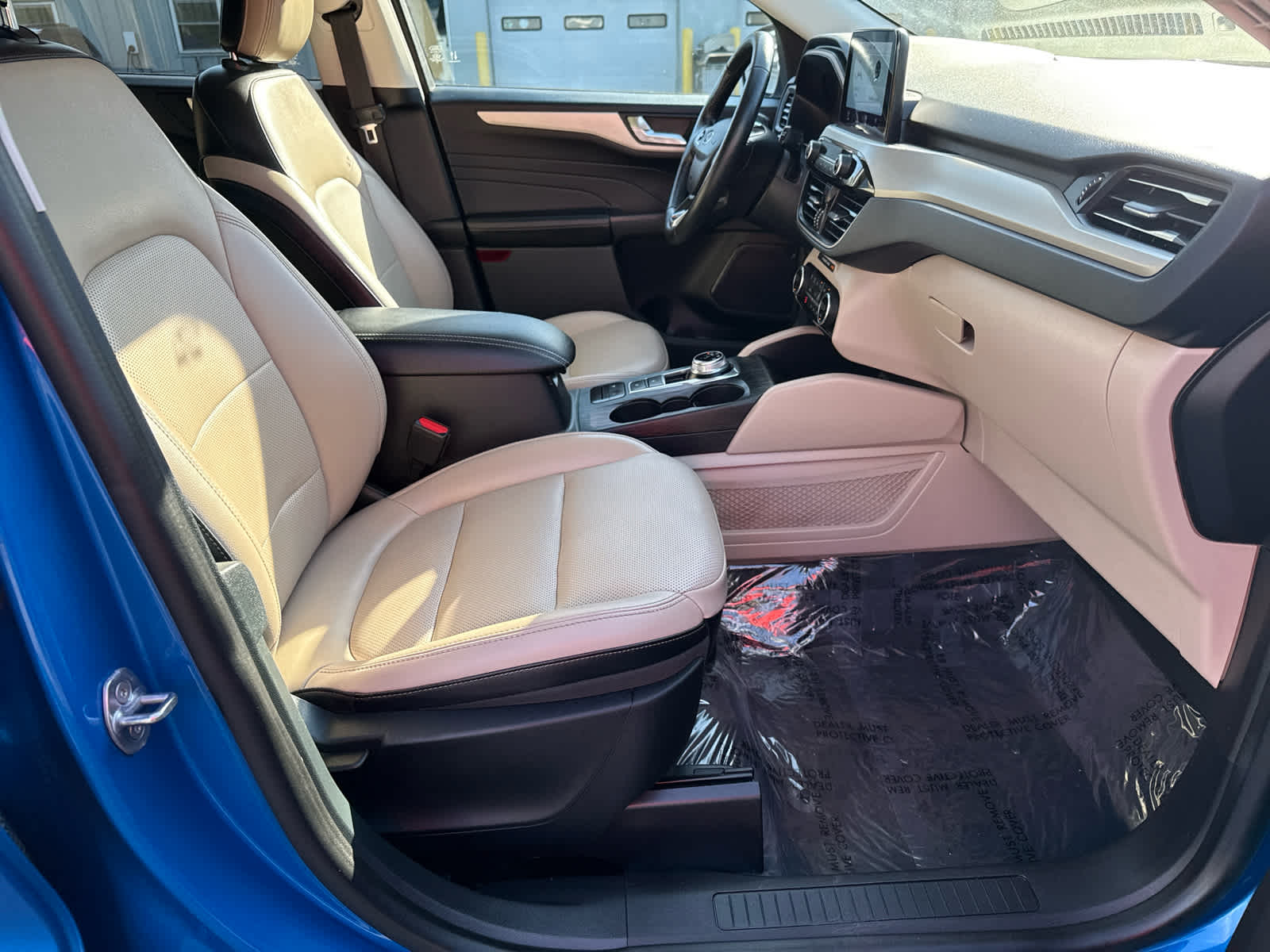 2021 Ford Escape SEL photo 12