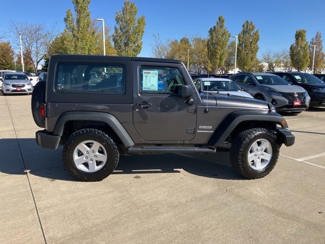 2017 Jeep Wrangler Sport photo 4