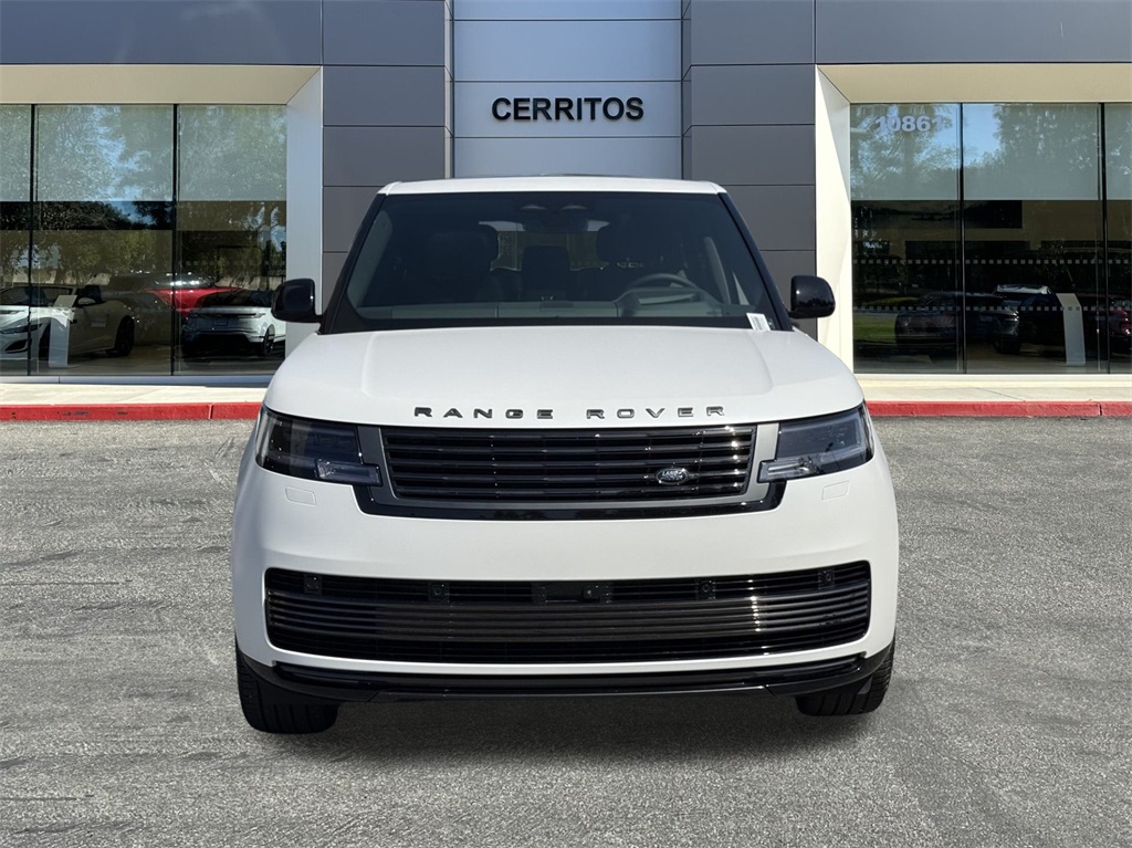 2025 Land Rover Range Rover SV photo 2