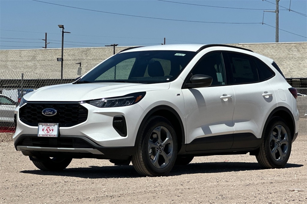 2025 Ford Escape ST-Line photo 2