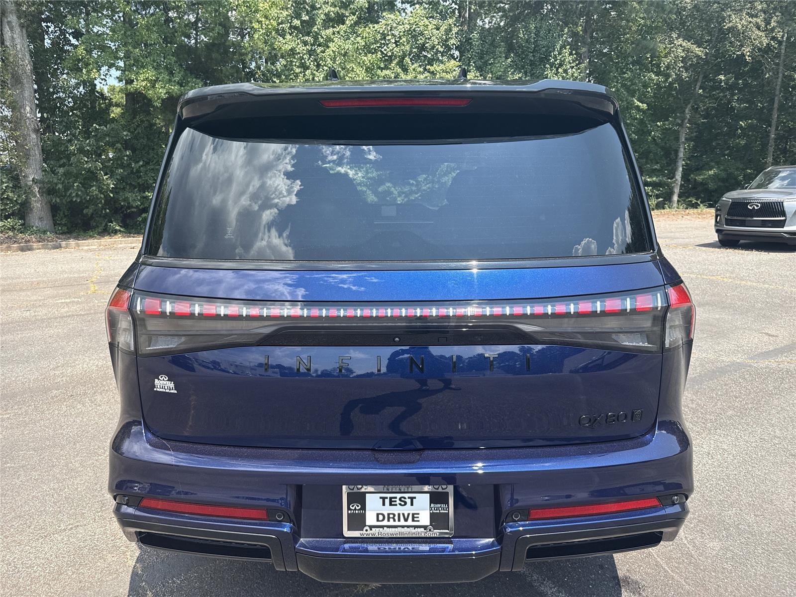 2025 Infiniti QX80 photo 6
