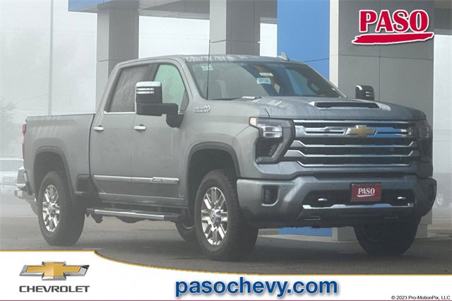 2026 Chevrolet Silverado 2500HD High Country's photo