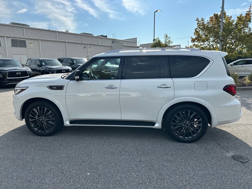 2021 Infiniti QX80 Premium Select photo 3