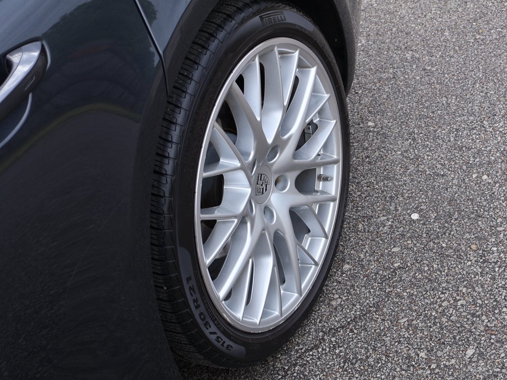 2018 Porsche Panamera Base 4 photo 35
