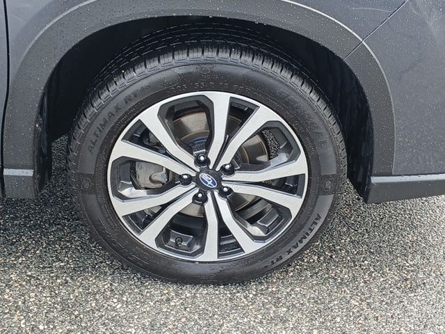 2023 Subaru Forester Limited photo 22