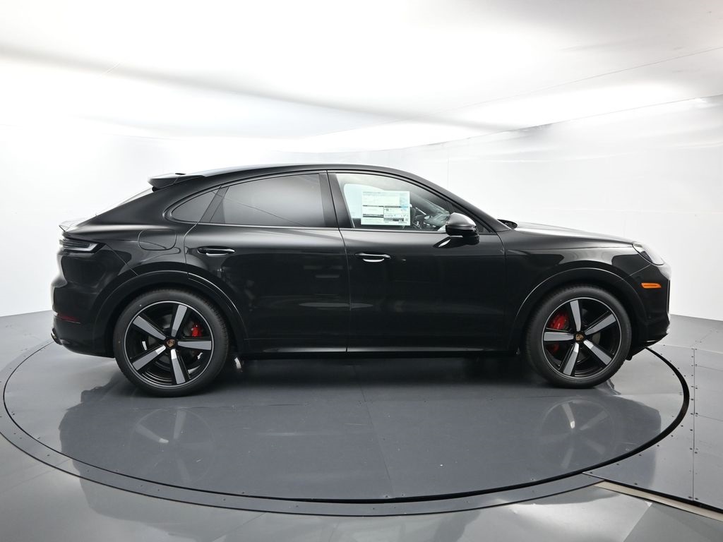 2026 Porsche Cayenne GTS Coupe photo 14