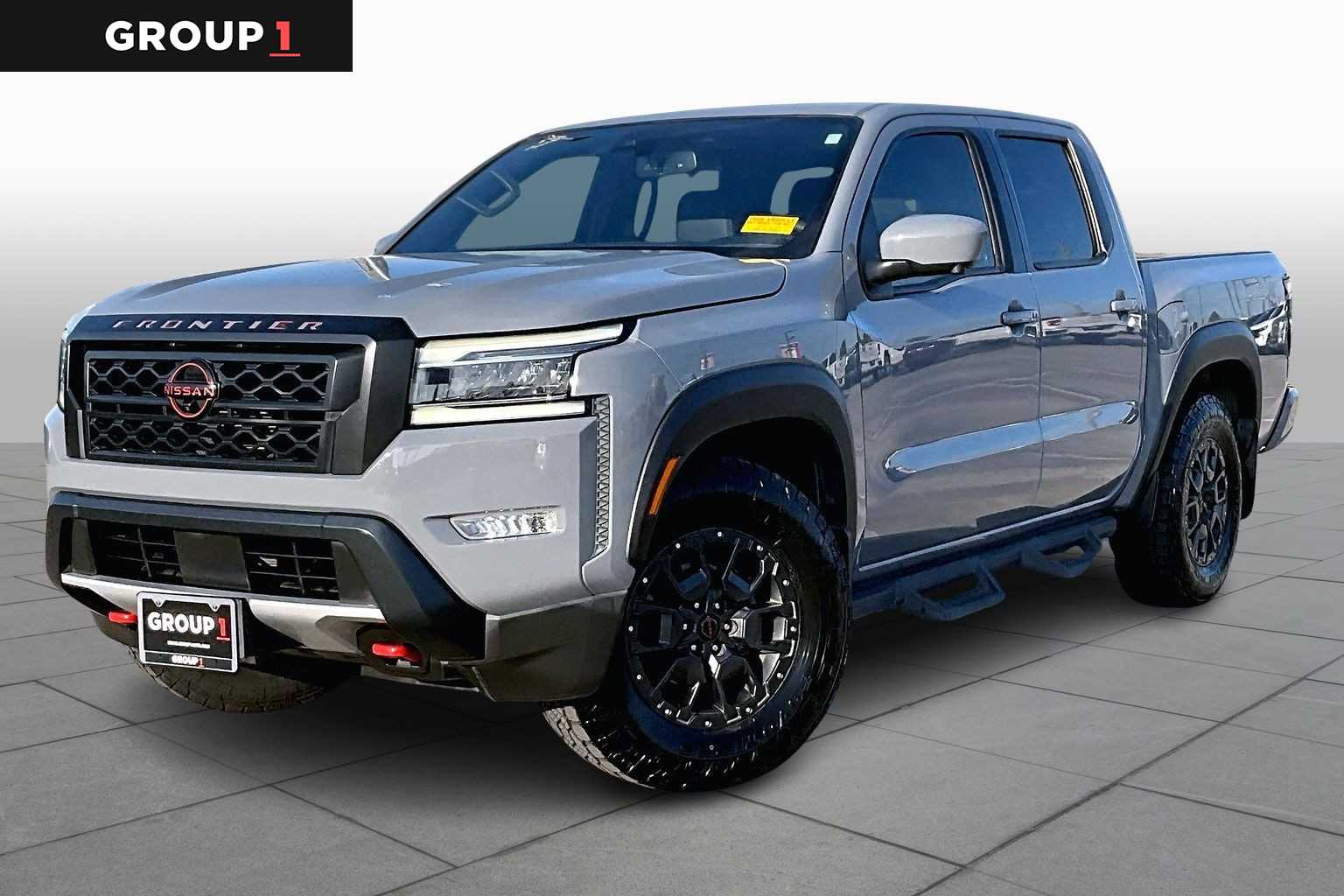 2022 Nissan Frontier PRO-X's photo