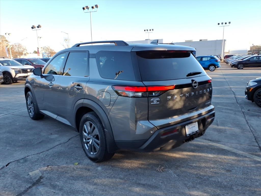 Image of Pre-Owned 2024 Nissan Pathfinder SV