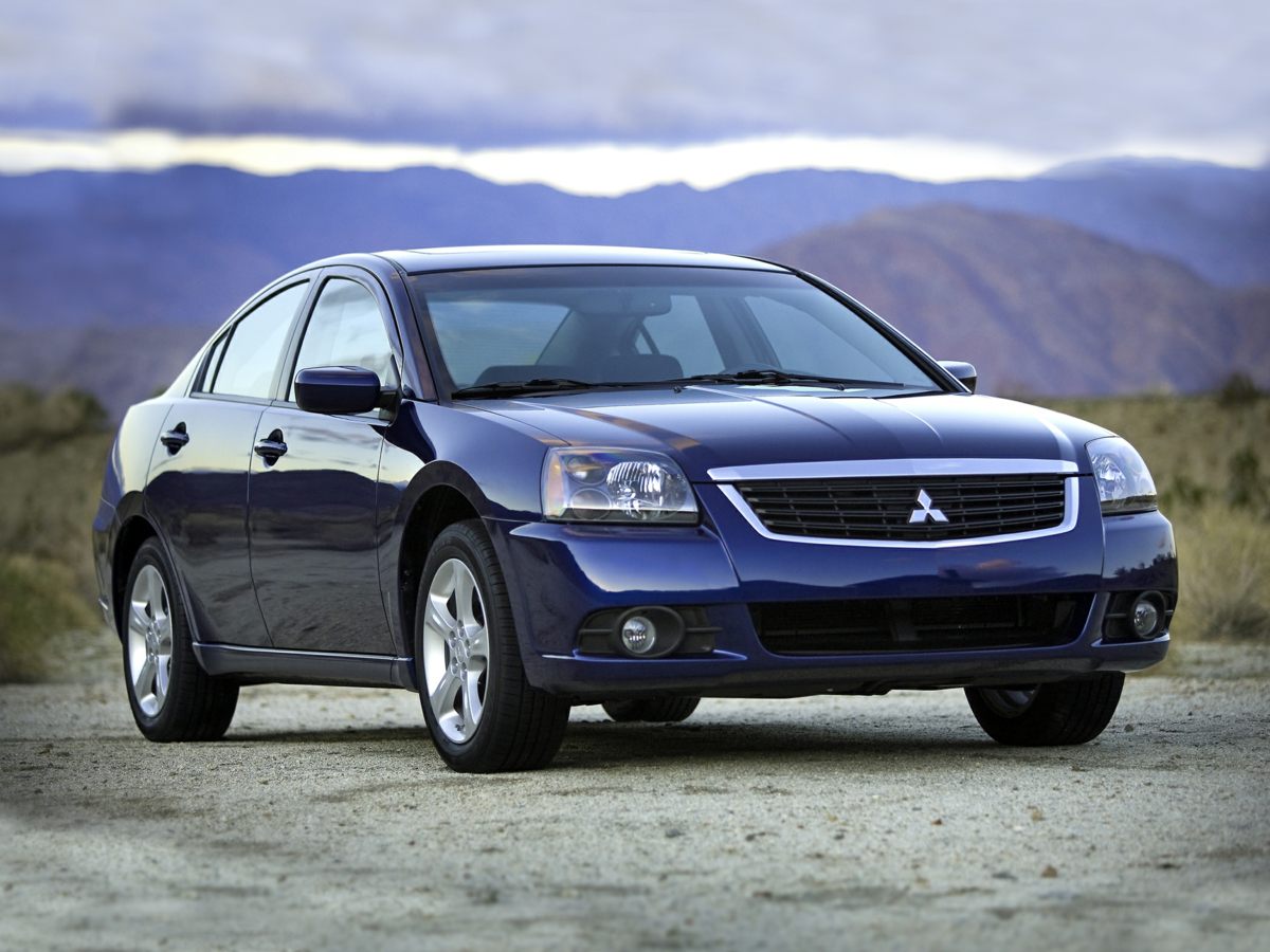 2012 Mitsubishi Galant FE's photo