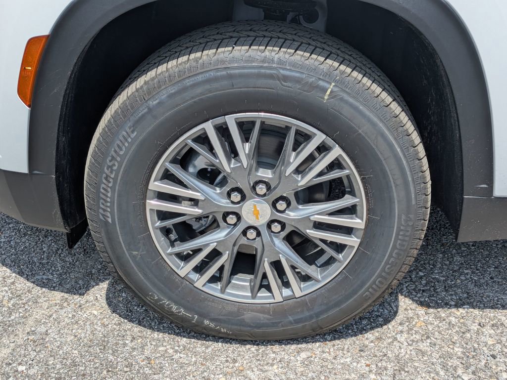 2025 Chevrolet Traverse photo 5