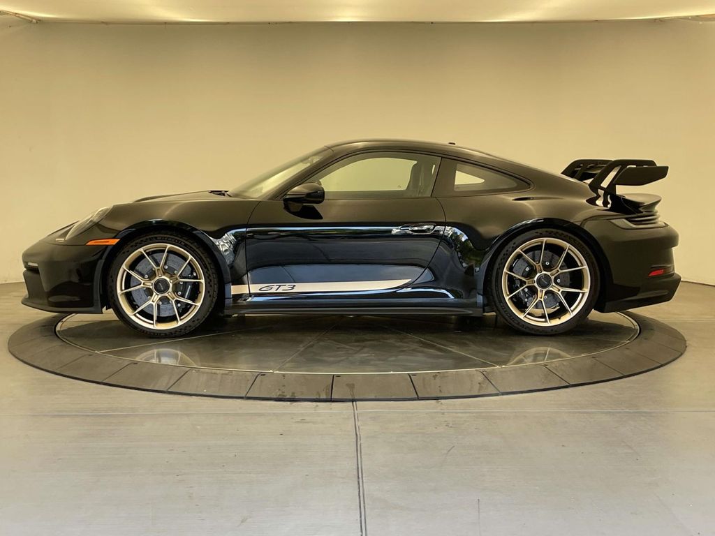 2024 Porsche 911 GT3 photo 2