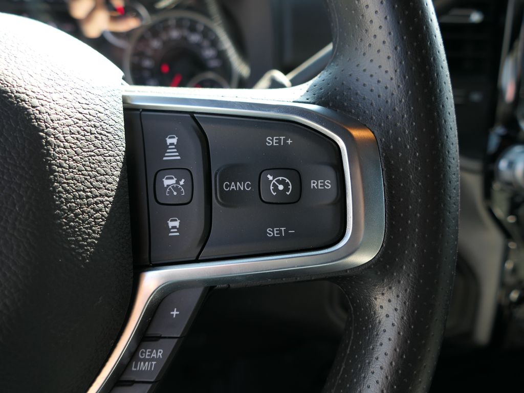 2025 Ram 2500 Tradesman photo 17