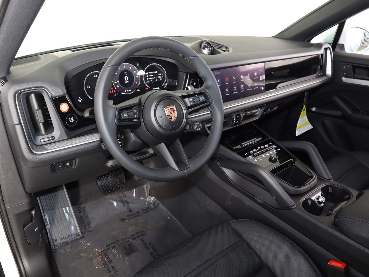 2025 Porsche Cayenne Coupe photo 4