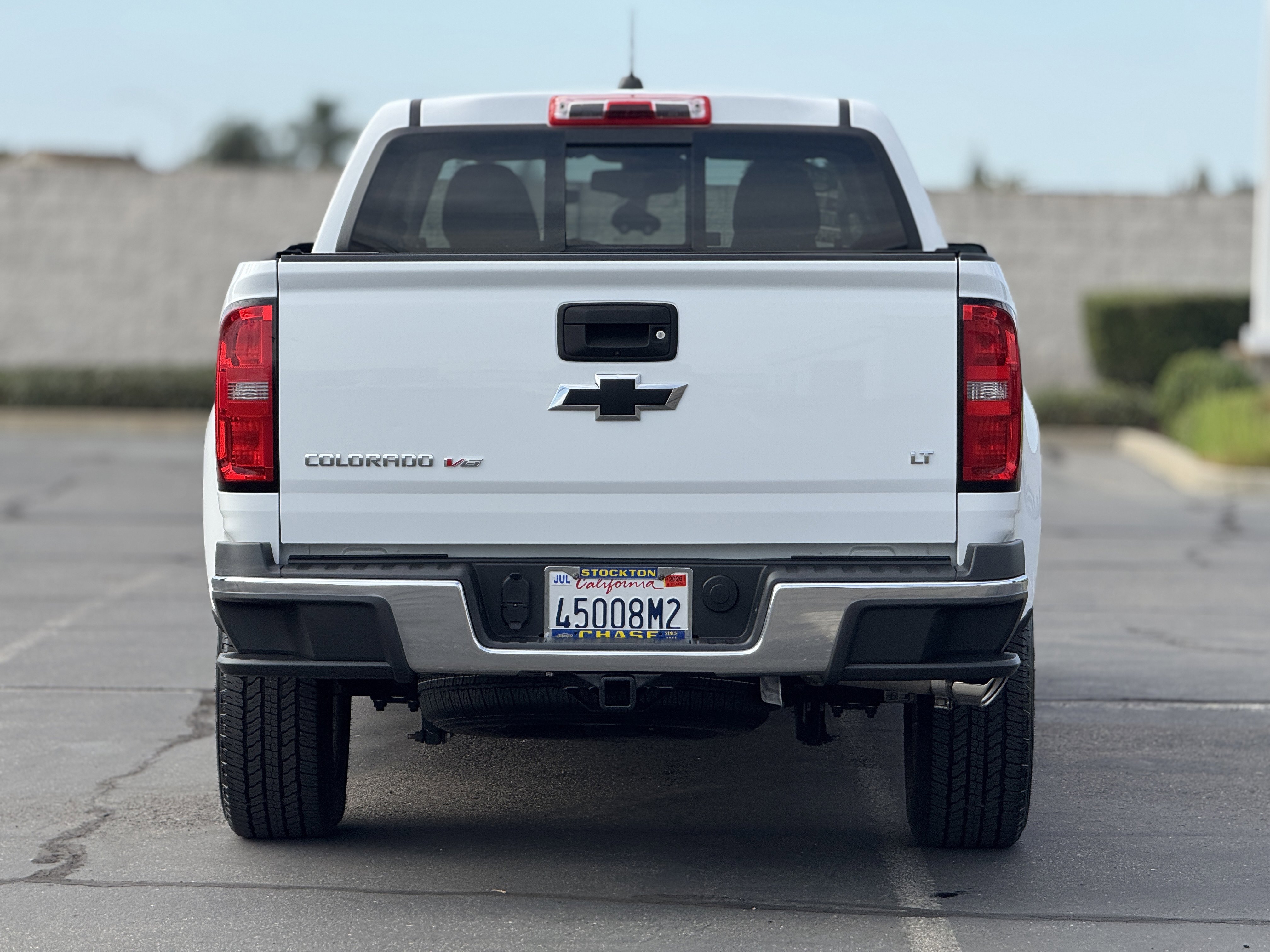 2018 Chevrolet Colorado LT photo 2