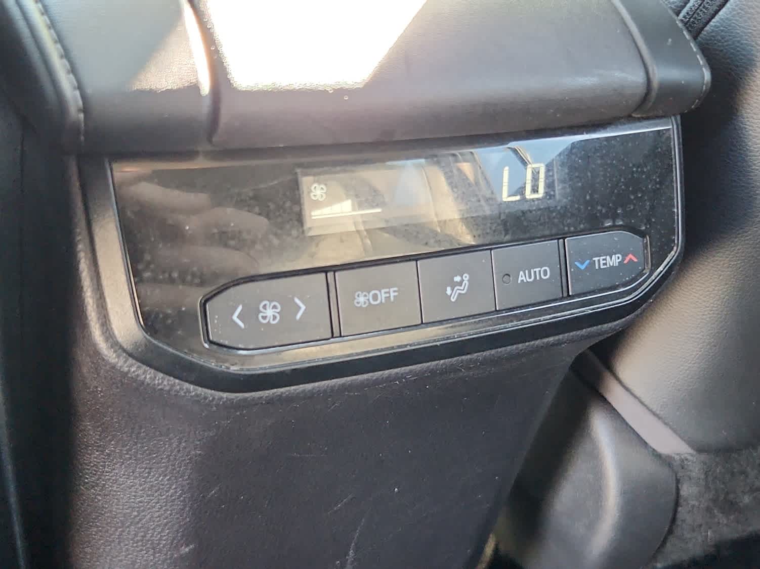 2023 Toyota Highlander XLE photo 9